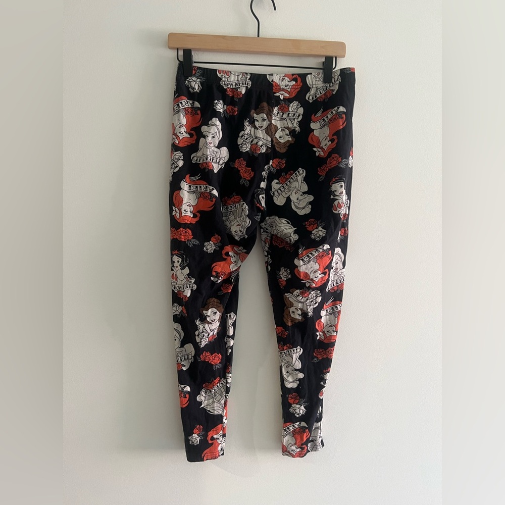 Disney Princess Leggings Torrid Size 1 1X Black Red Ariel Belle Snow White Plus - Picture 5 of 6